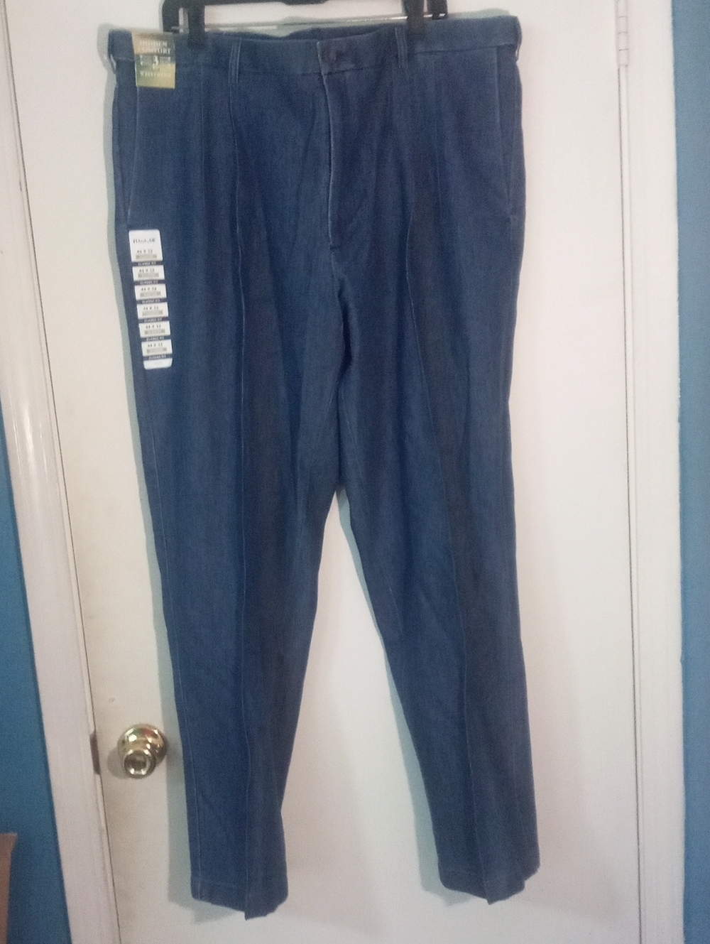* Mens Haggar Blue Denim Jeans 44W X 32L Pleated Classic Fit